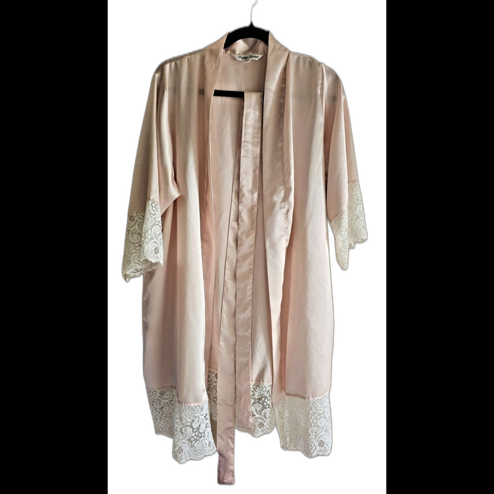 Pretty Robe brand-romantic blush short Robe, sm/med-lace bottom and sleeves